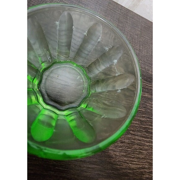Vintage Green Depression Glass Uranium Set of 4 Small Jello Custard Cups - Picture 7 of 8